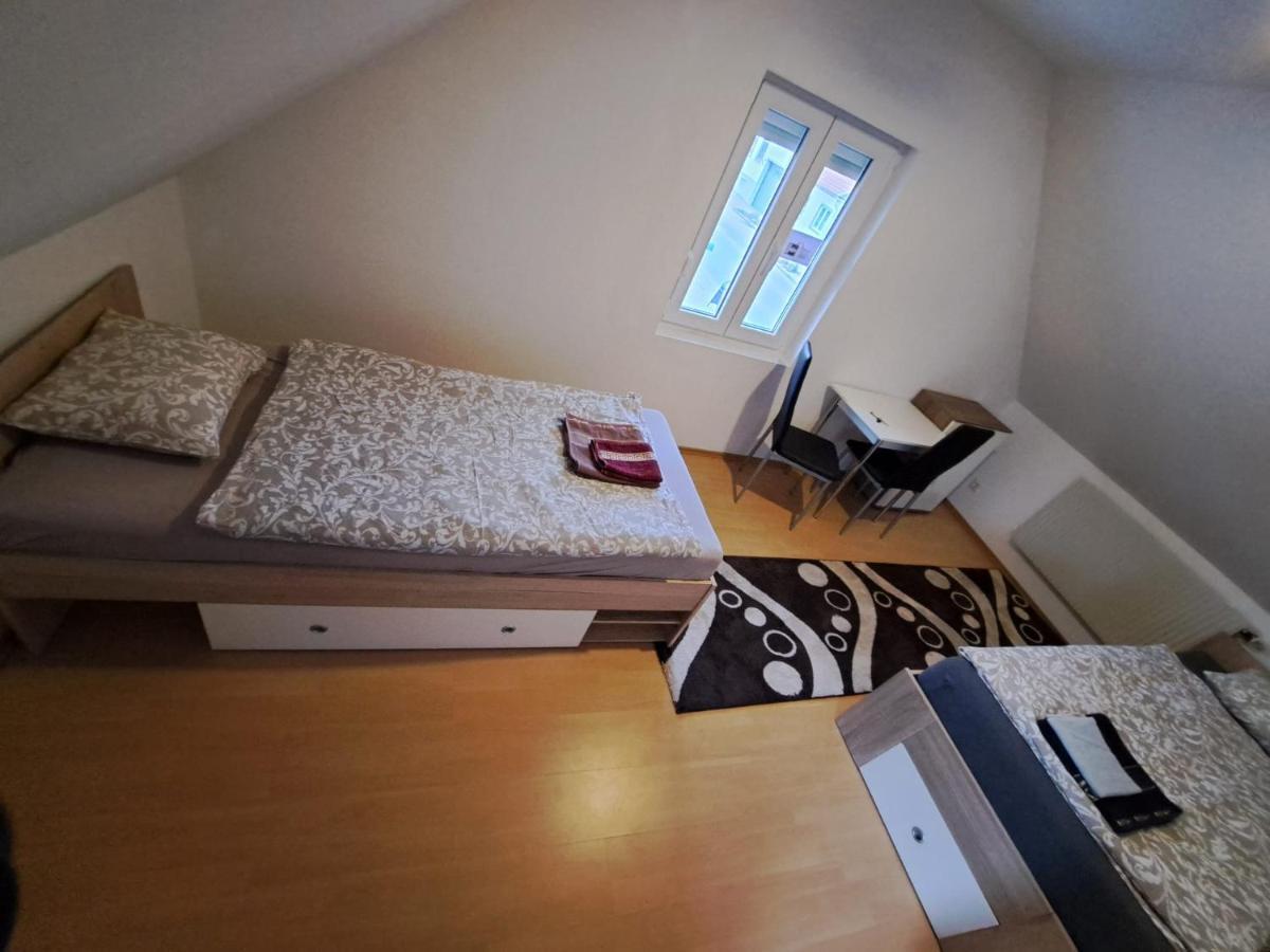 Hostelhollabrunn Ngoại thất bức ảnh